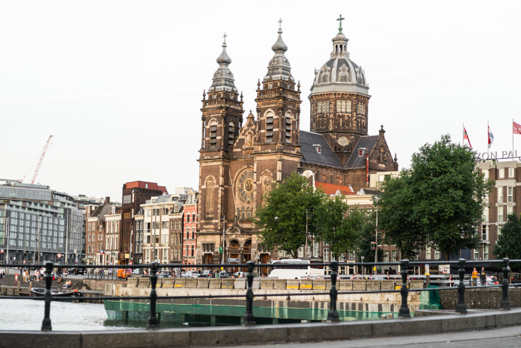 amnsterdam-trip-packages-from-mumbai-